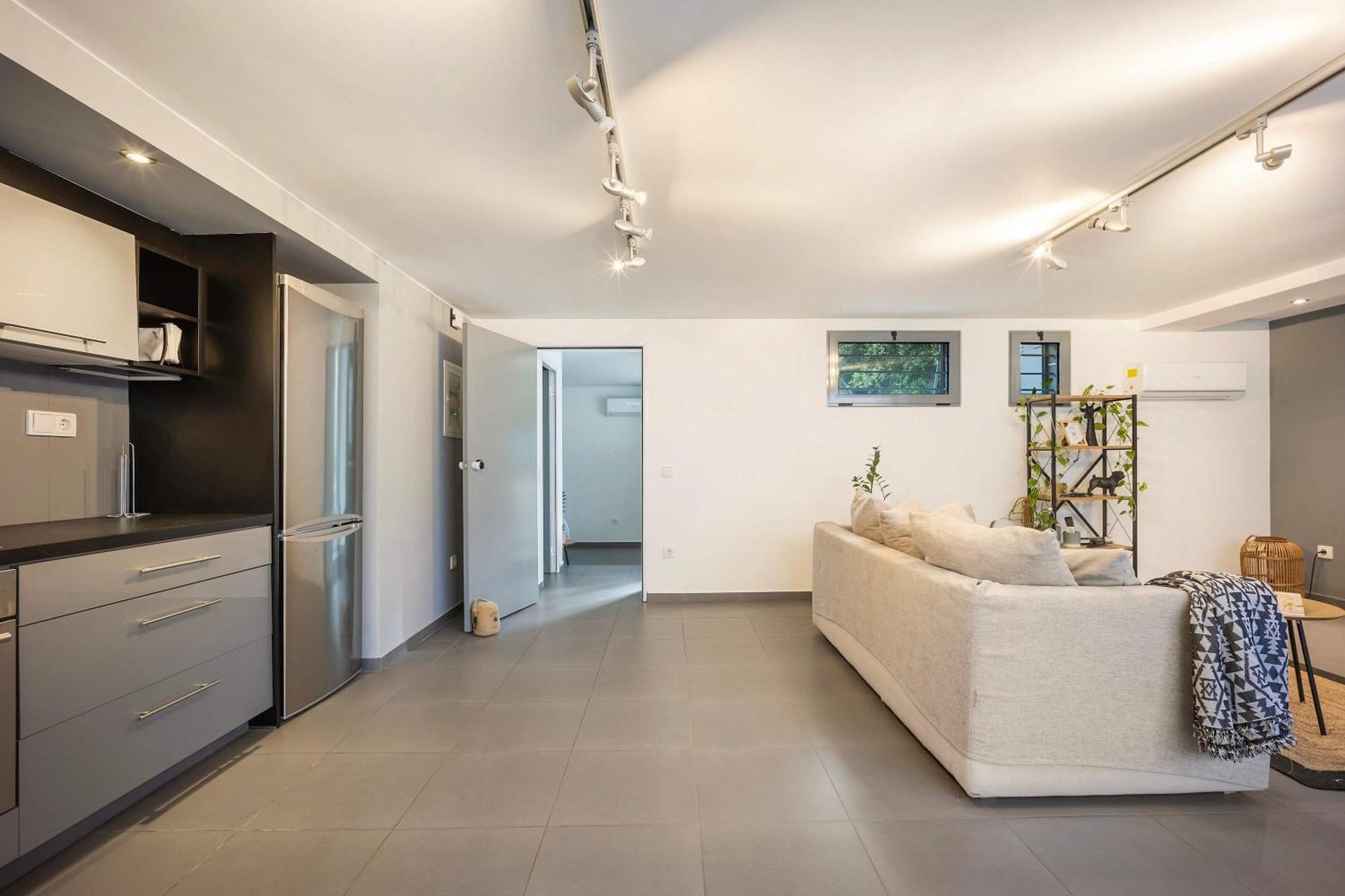 Gazi Urban Residence Атина Екстериор снимка