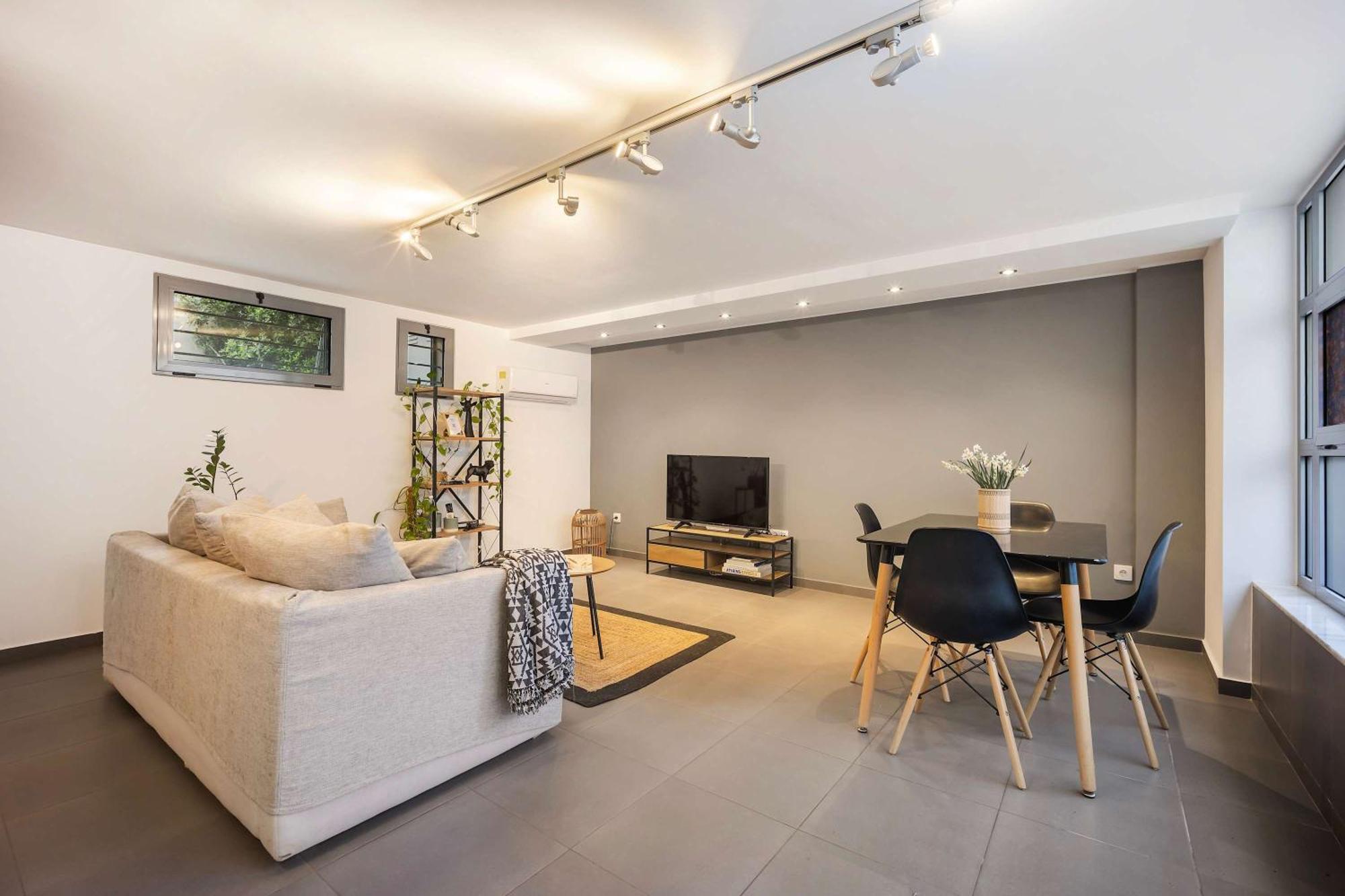 Gazi Urban Residence Атина Екстериор снимка