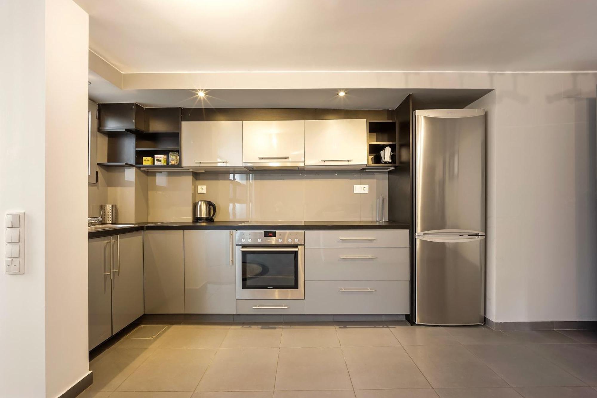 Gazi Urban Residence Атина Екстериор снимка